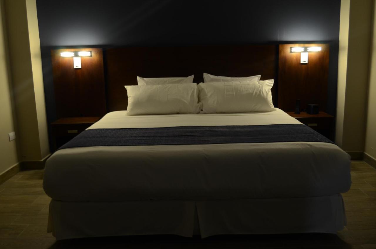 Hotel San Agustin Plaza Latacunga Bagian luar foto