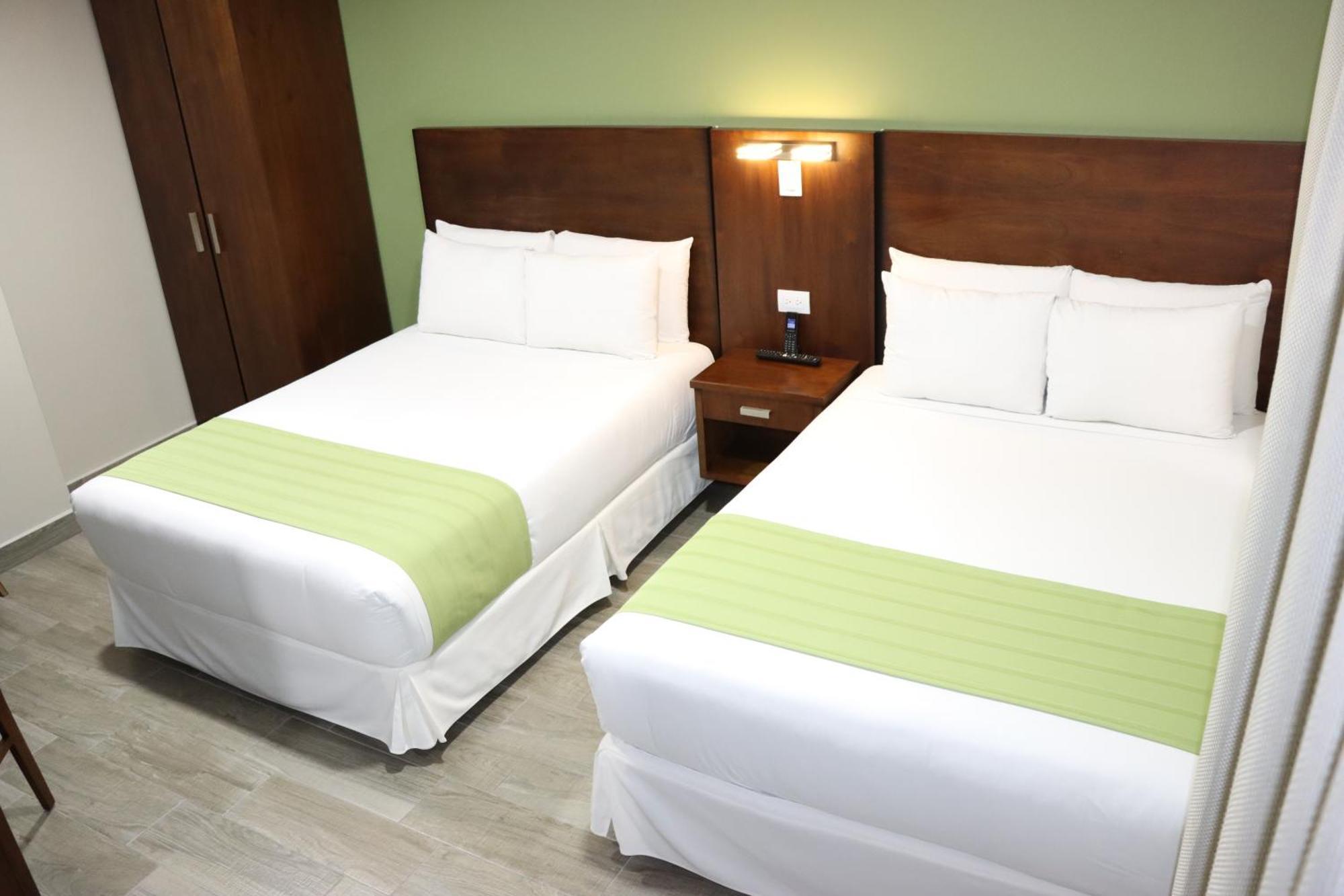 Hotel San Agustin Plaza Latacunga Bagian luar foto