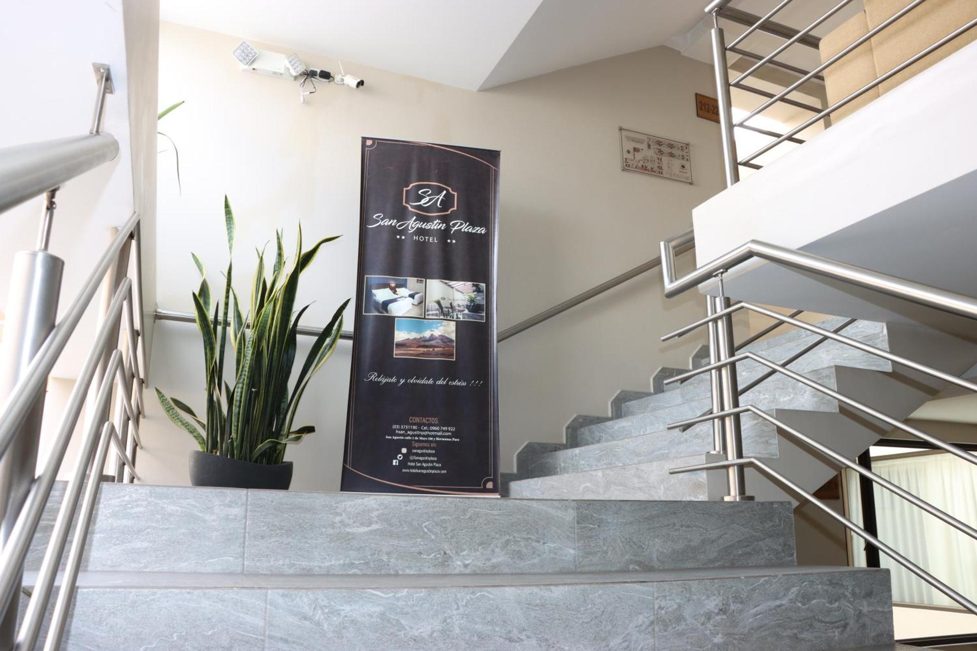 Hotel San Agustin Plaza Latacunga Bagian luar foto