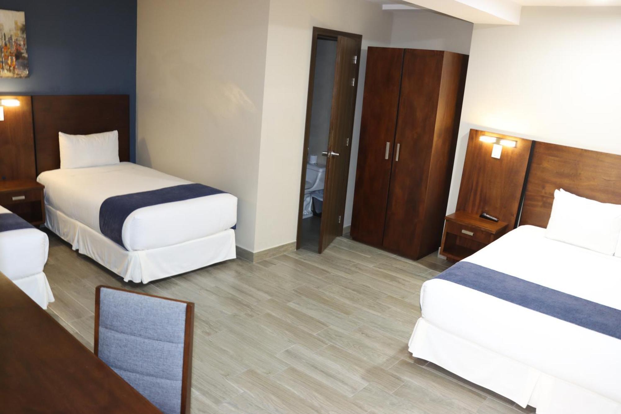 Hotel San Agustin Plaza Latacunga Bagian luar foto