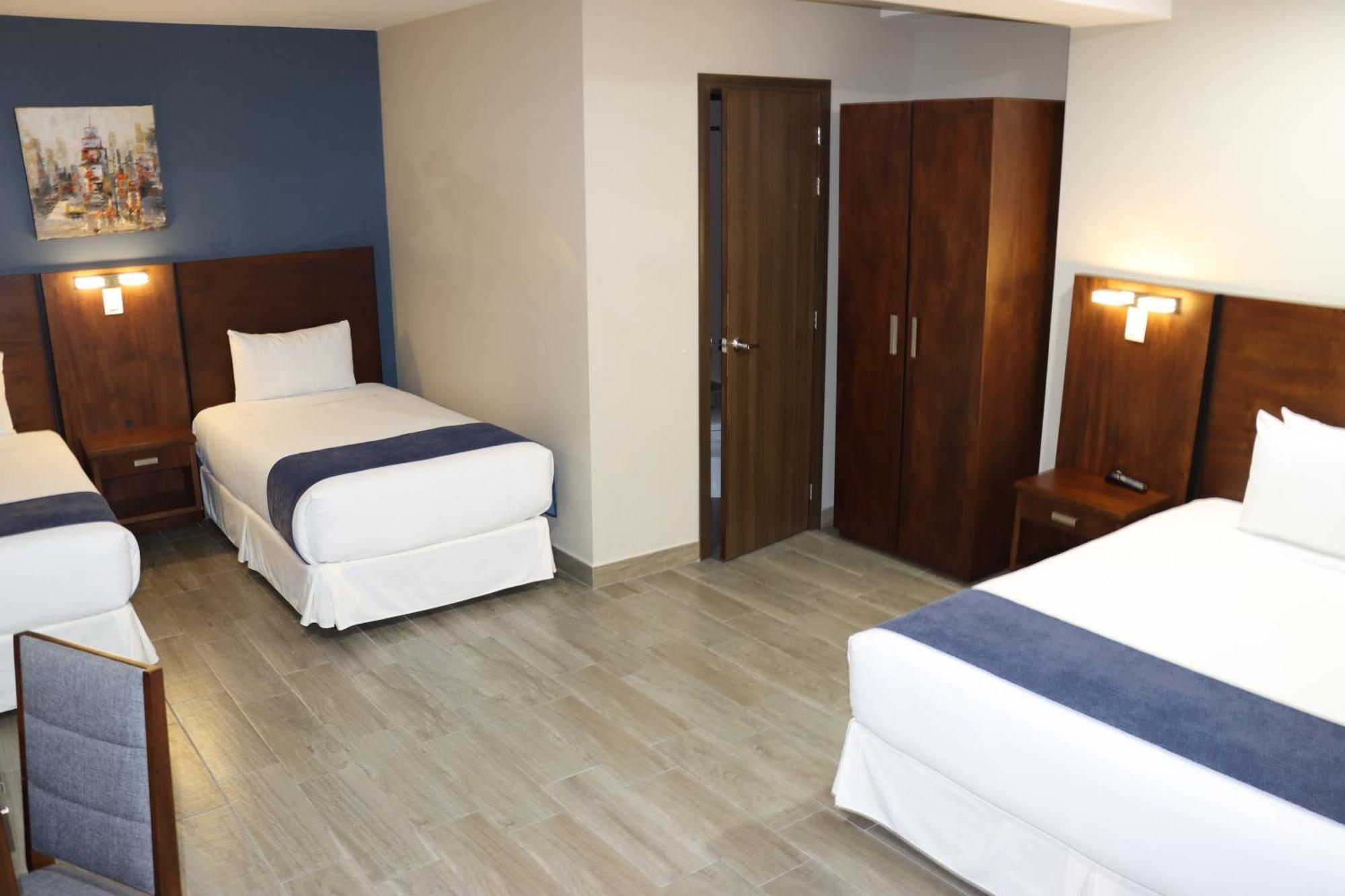Hotel San Agustin Plaza Latacunga Bagian luar foto