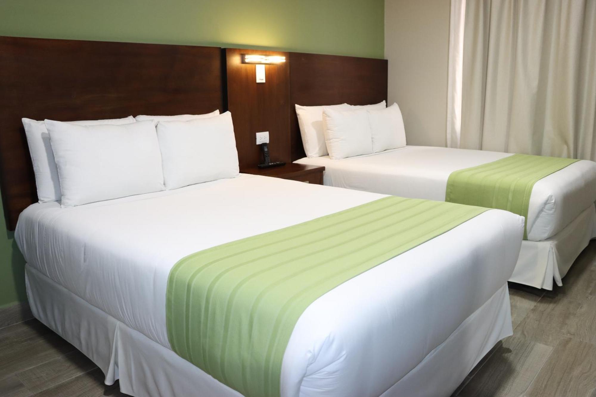 Hotel San Agustin Plaza Latacunga Bagian luar foto