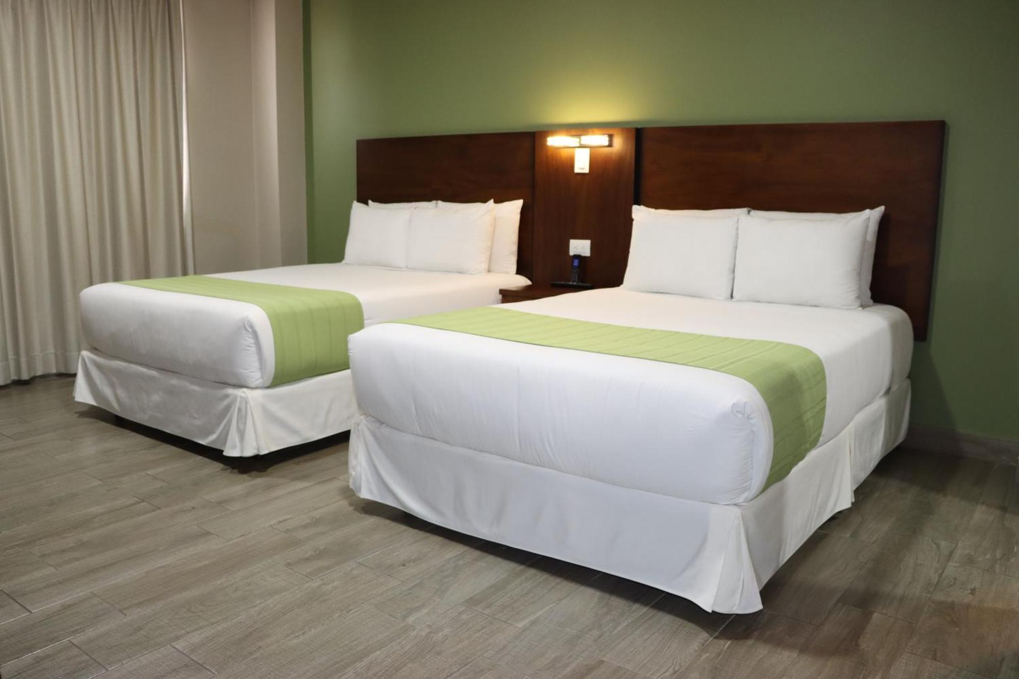 Hotel San Agustin Plaza Latacunga Bagian luar foto