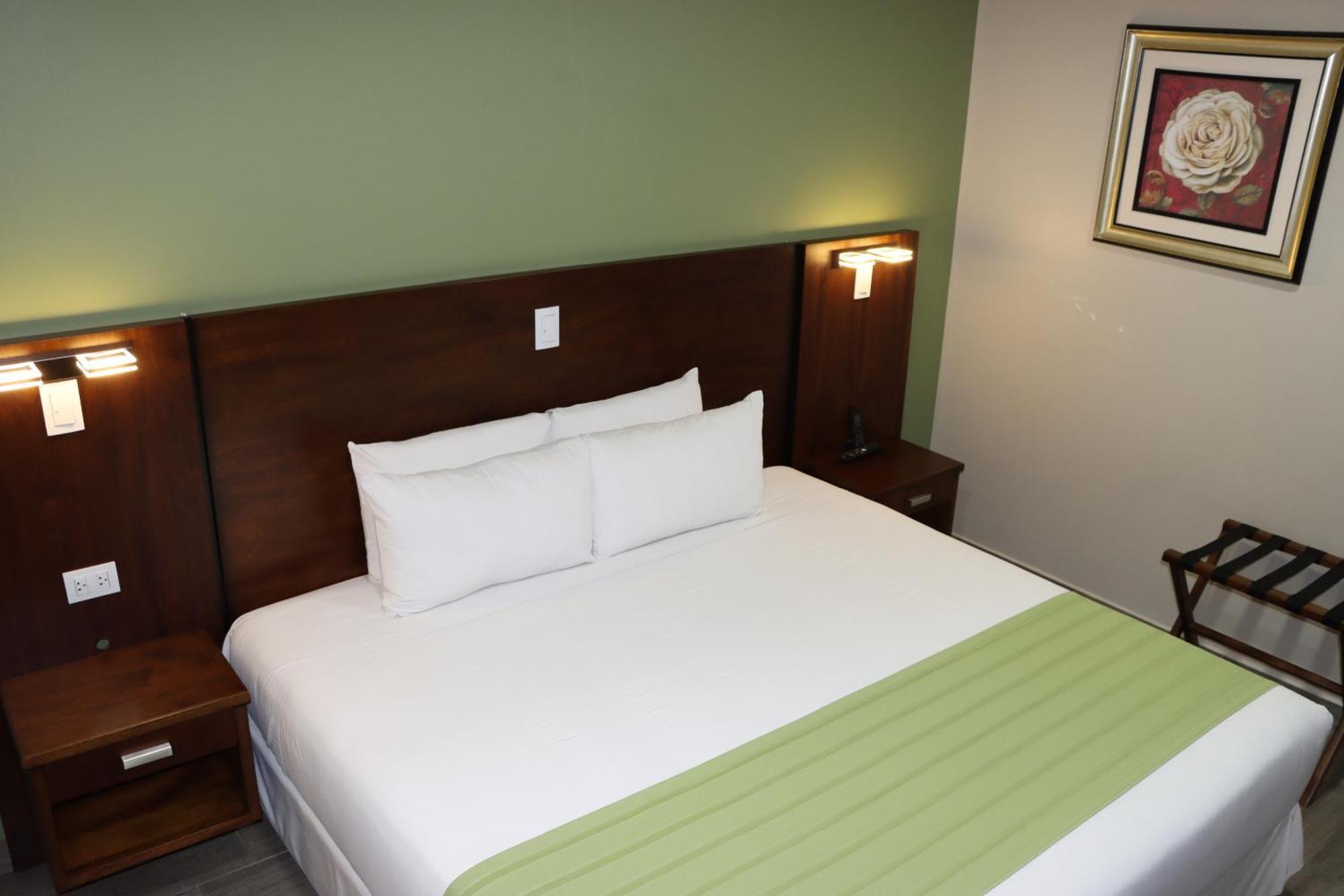 Hotel San Agustin Plaza Latacunga Bagian luar foto