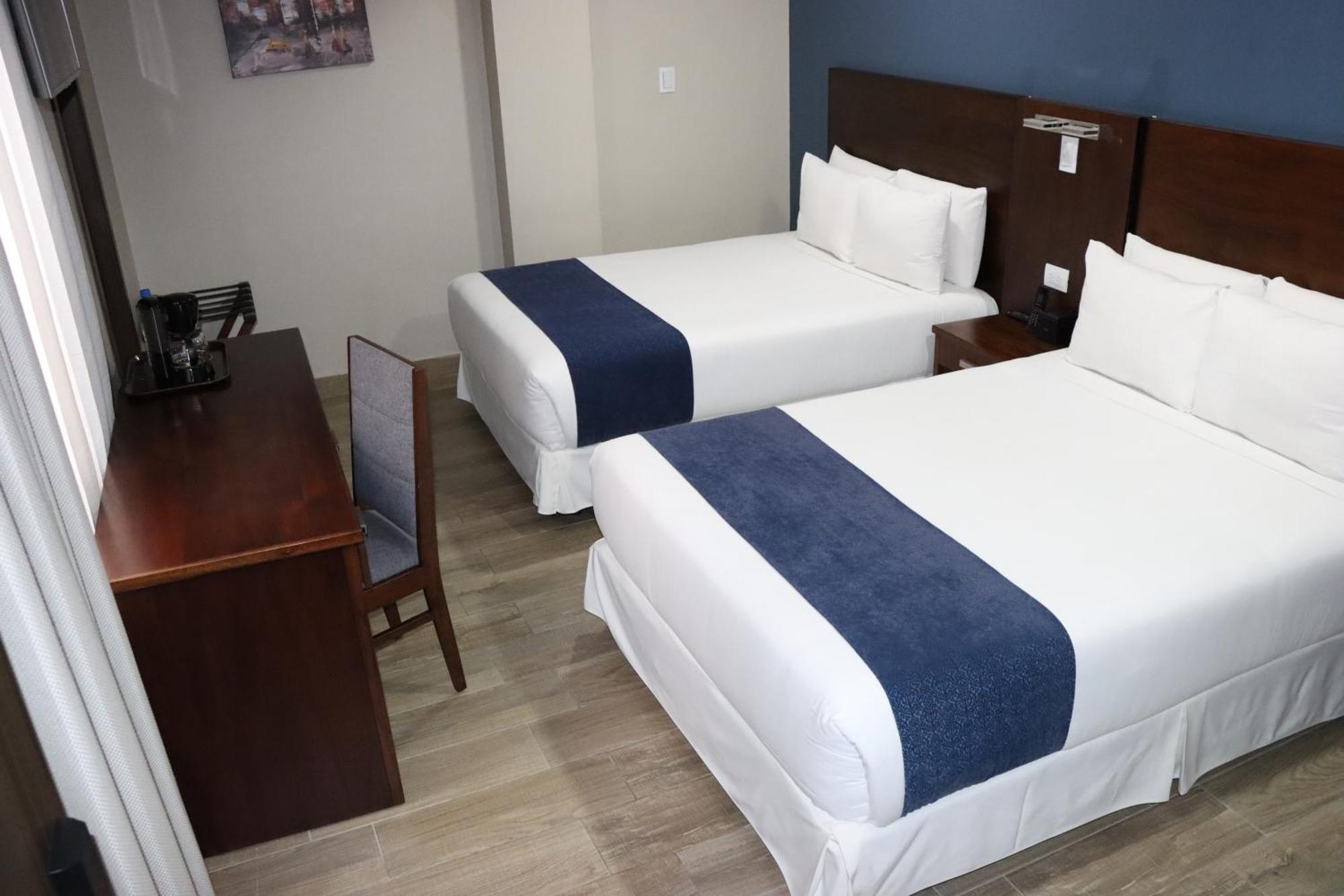 Hotel San Agustin Plaza Latacunga Bagian luar foto