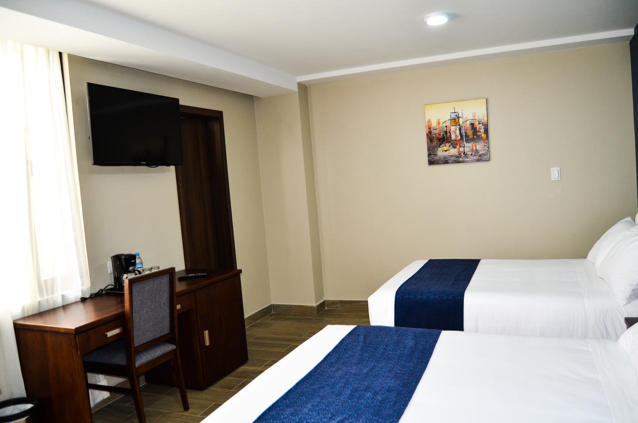 Hotel San Agustin Plaza Latacunga Bagian luar foto