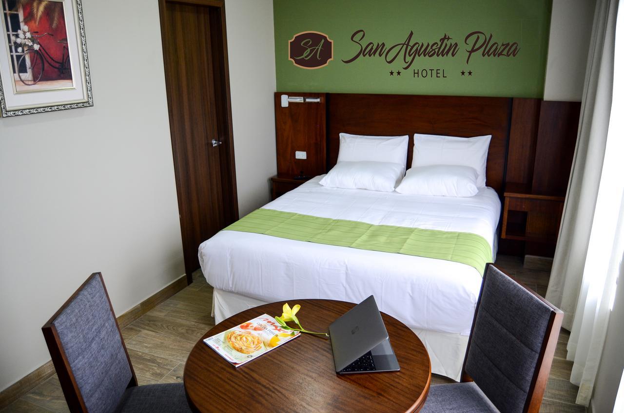 Hotel San Agustin Plaza Latacunga Bagian luar foto